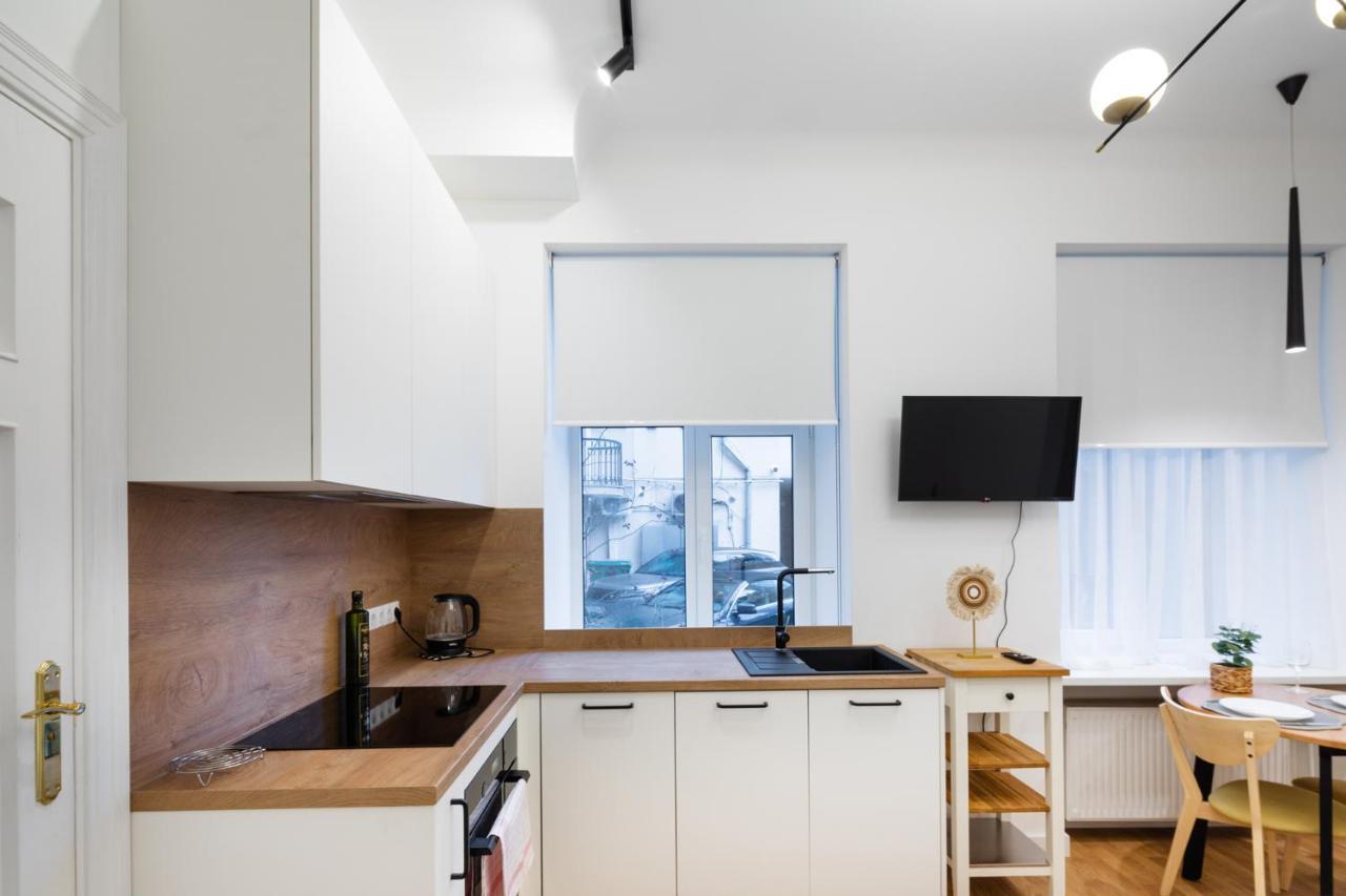 Brivibas House Design Apartments In City Center Riga Exterior photo