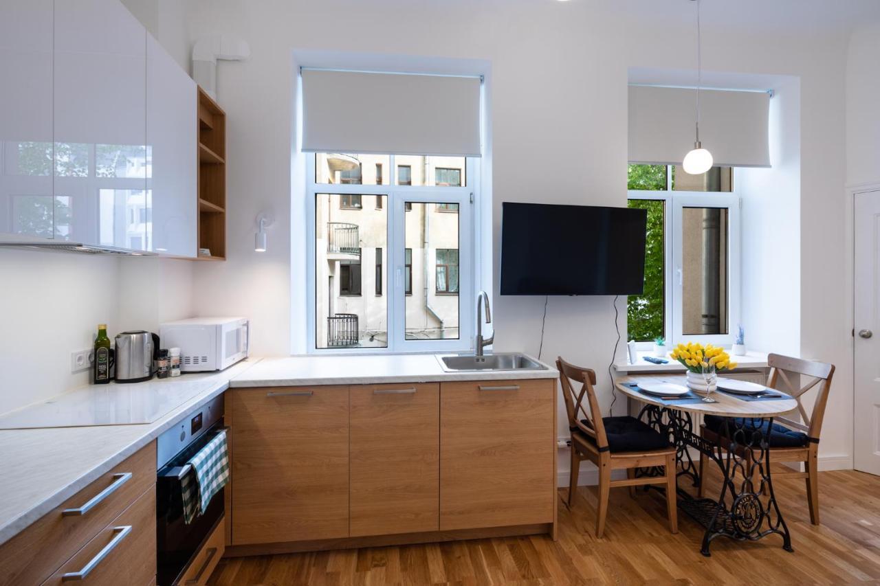 Brivibas House Design Apartments In City Center Riga Exterior photo